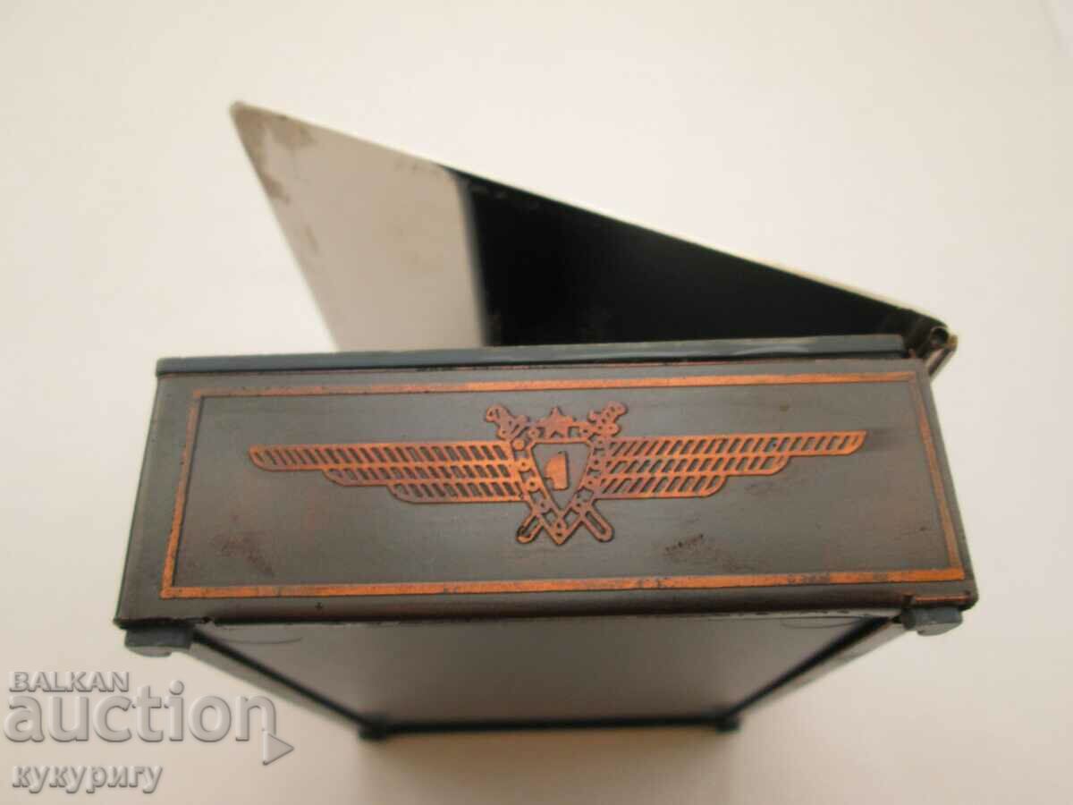 Delivery of Old Soc military award aviation Air Force box fighters Delivery of Old Soc military award aviation Air Force box fighters