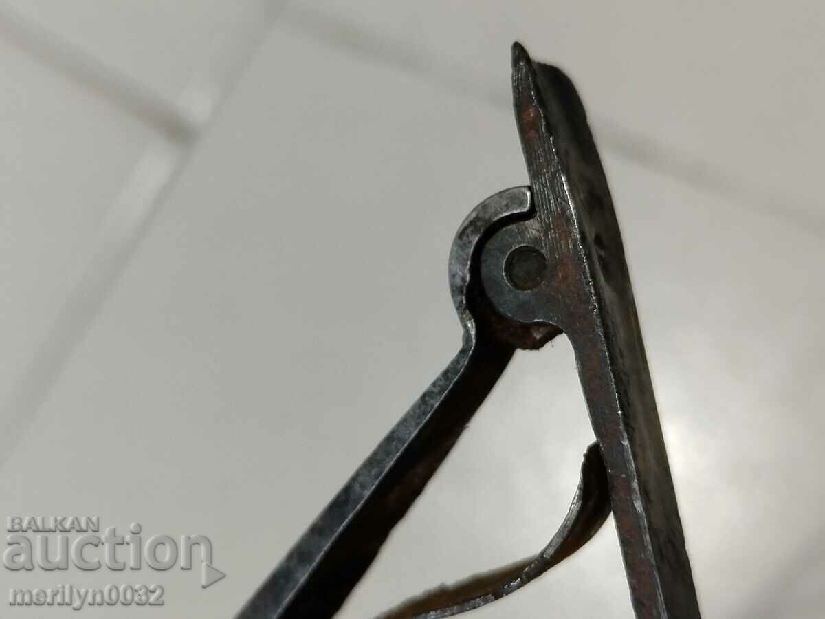 Part, magazine detail of a WW1 Mannlicher M-88 rifle - 5 Part, magazine detail of a WW1 Mannlicher M-88 rifle - 5