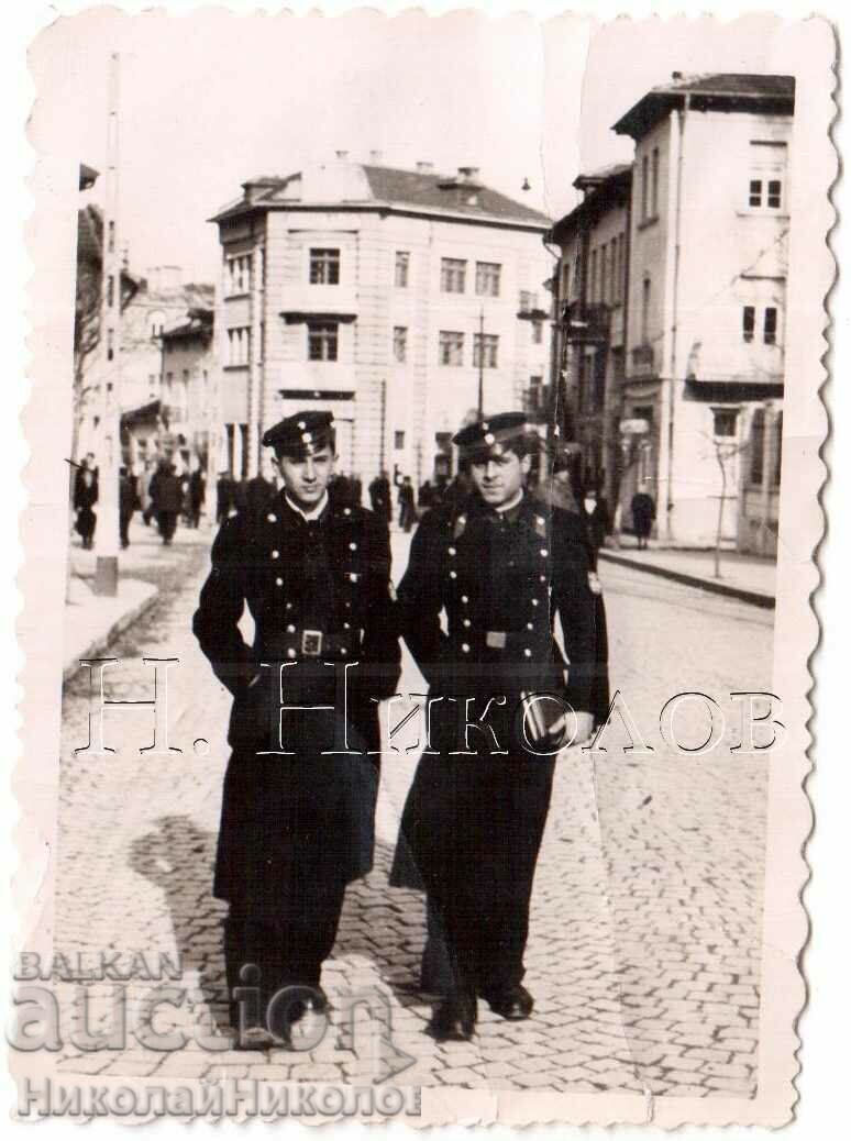 1943 FOTO MICI VECHI COPII DE LICEN ÎN PLIMSE D166 1943 FOTO MICI VECHI COPII DE LICEN ÎN PLIMSE D166