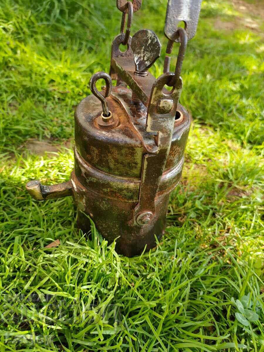 Delivery of Old carbide lamp Delivery of Old carbide lamp