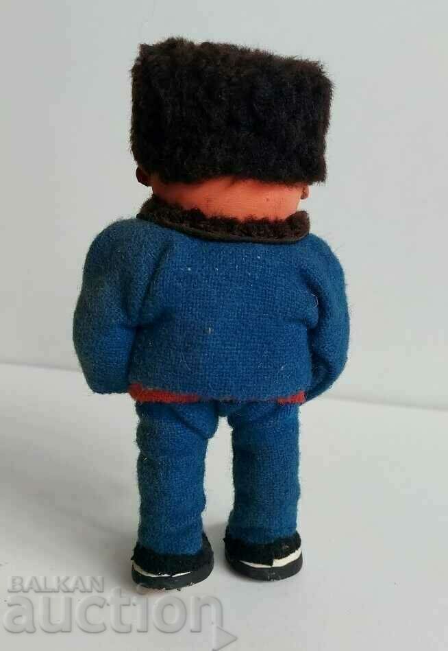 Auction . FIGURINE SOUVENIR WEARING ETHNO ETHNOGRAPHIC SOC NRB Auction . FIGURINE SOUVENIR WEARING ETHNO ETHNOGRAPHIC SOC NRB