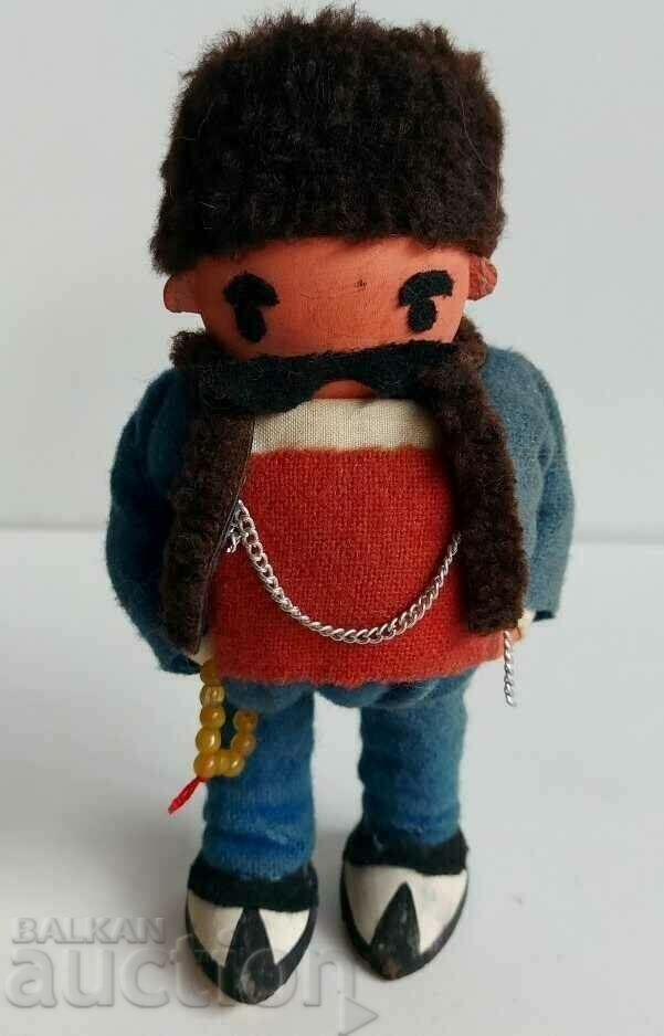 . FIGURINE SOUVENIR WEARING ETHNO ETHNOGRAPHIC SOC NRB . FIGURINE SOUVENIR WEARING ETHNO ETHNOGRAPHIC SOC NRB