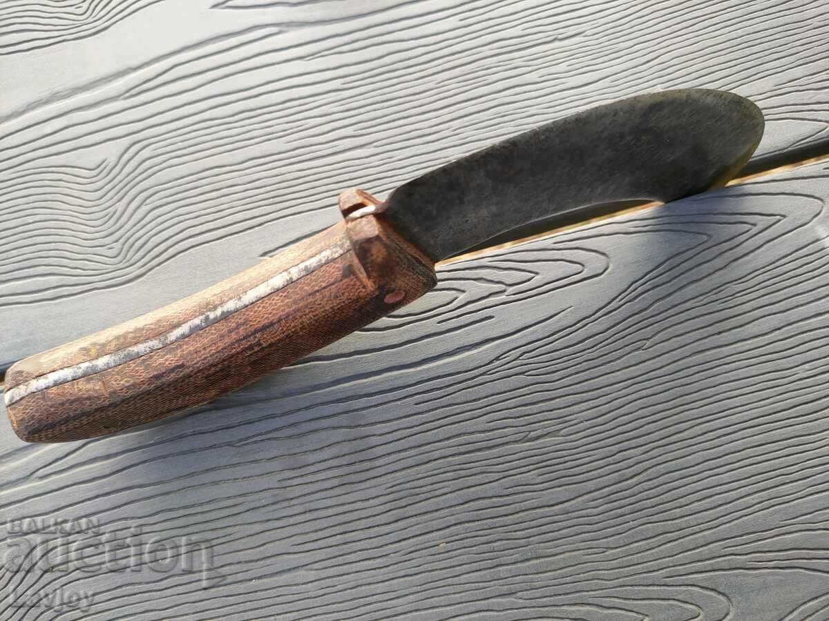 Delivery of Old Bulgarian knife curved blade