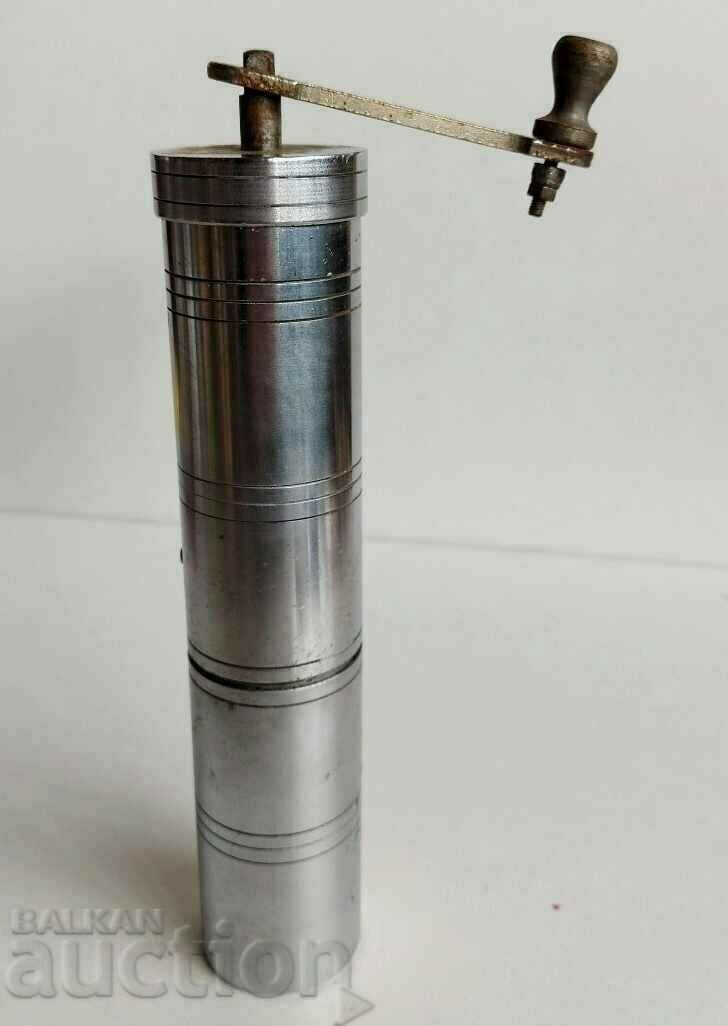 . OLD LARGE MILL MILL FOR DECORATION . OLD LARGE MILL MILL FOR DECORATION