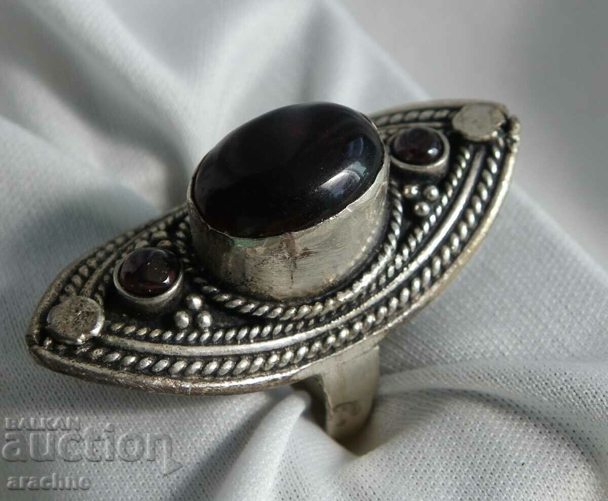 Ottoman ring with pomegranates from the 19th century. with price 150.00 BGN | € 76.69 Ottoman ring with pomegranates from the 19th century. with price 150.00 BGN | € 76.69