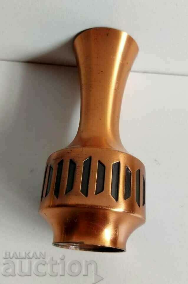 . OLD METAL VASE VASE - 6 . OLD METAL VASE VASE - 6