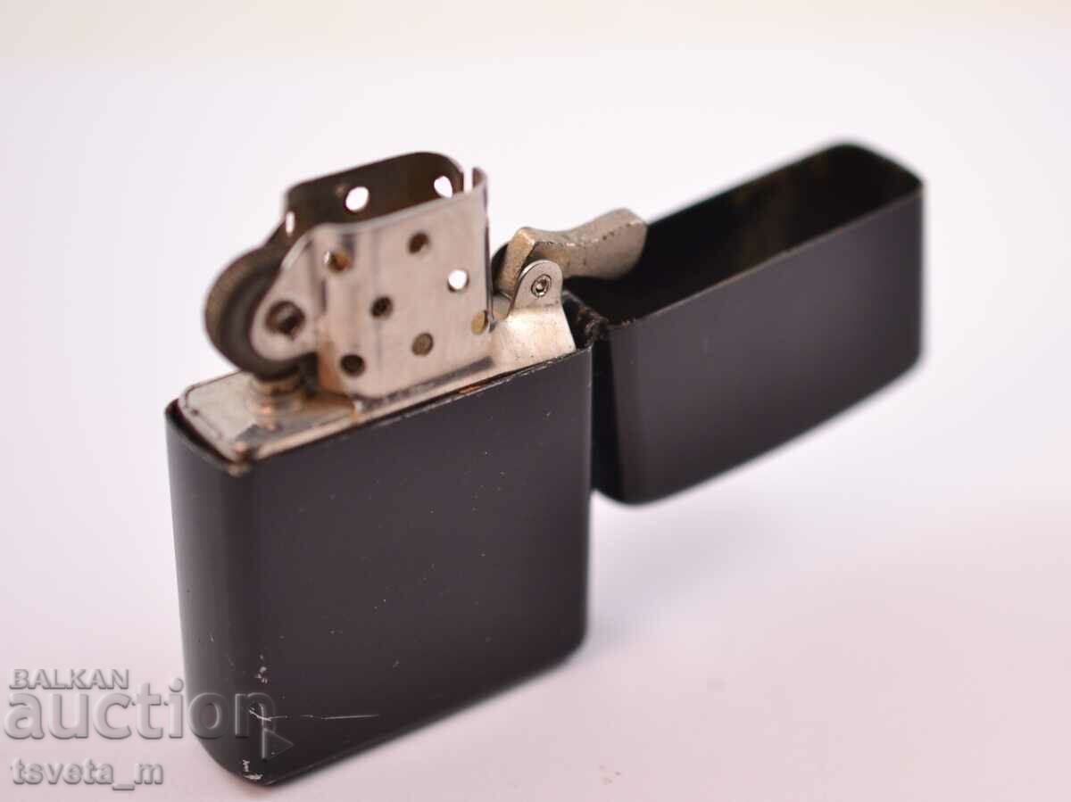 Delivery of Petrol lighter type ZIPPO EMPORIO ARMANI Delivery of Petrol lighter type ZIPPO EMPORIO ARMANI