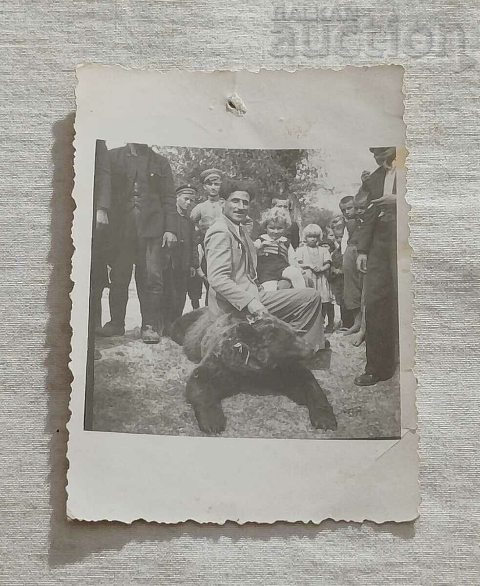 CAUZĂ URSUL Ucis 1940. FOTO