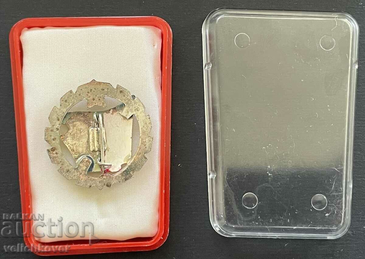 Auction 38916 Hungary award badge for participation in Socialist no Auction 38916 Hungary award badge for participation in Socialist no