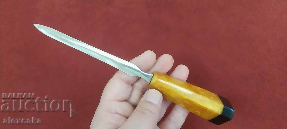 Παλιό μαχαίρι επιστολών με τιμή 18.00 BGN | € 9.20 Παλιό μαχαίρι επιστολών με τιμή 18.00 BGN | € 9.20