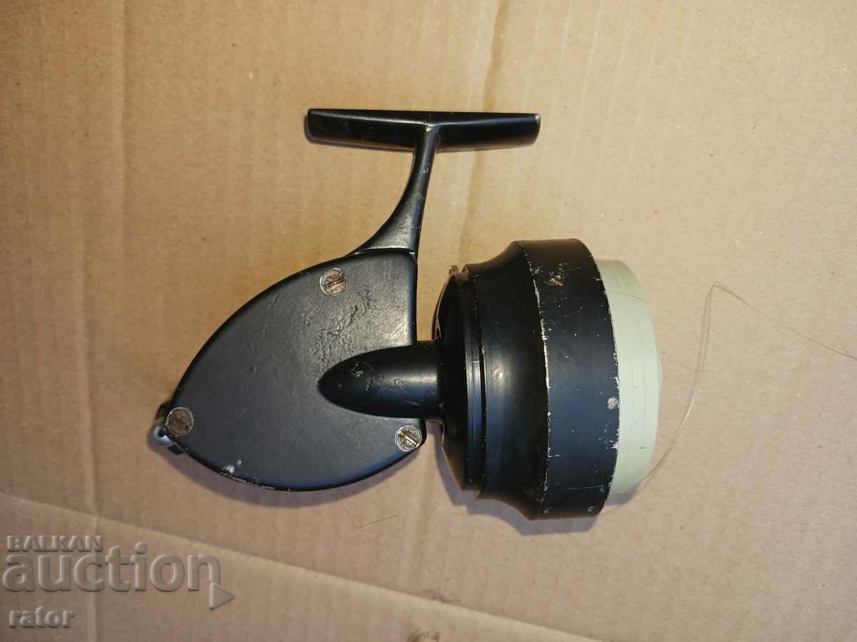 Old collectible BULGARIAN fishing reel YANTRA. Rare with price 24.99 BGN | € 12.78 Old collectible BULGARIAN fishing reel YANTRA. Rare with price 24.99 BGN | € 12.78