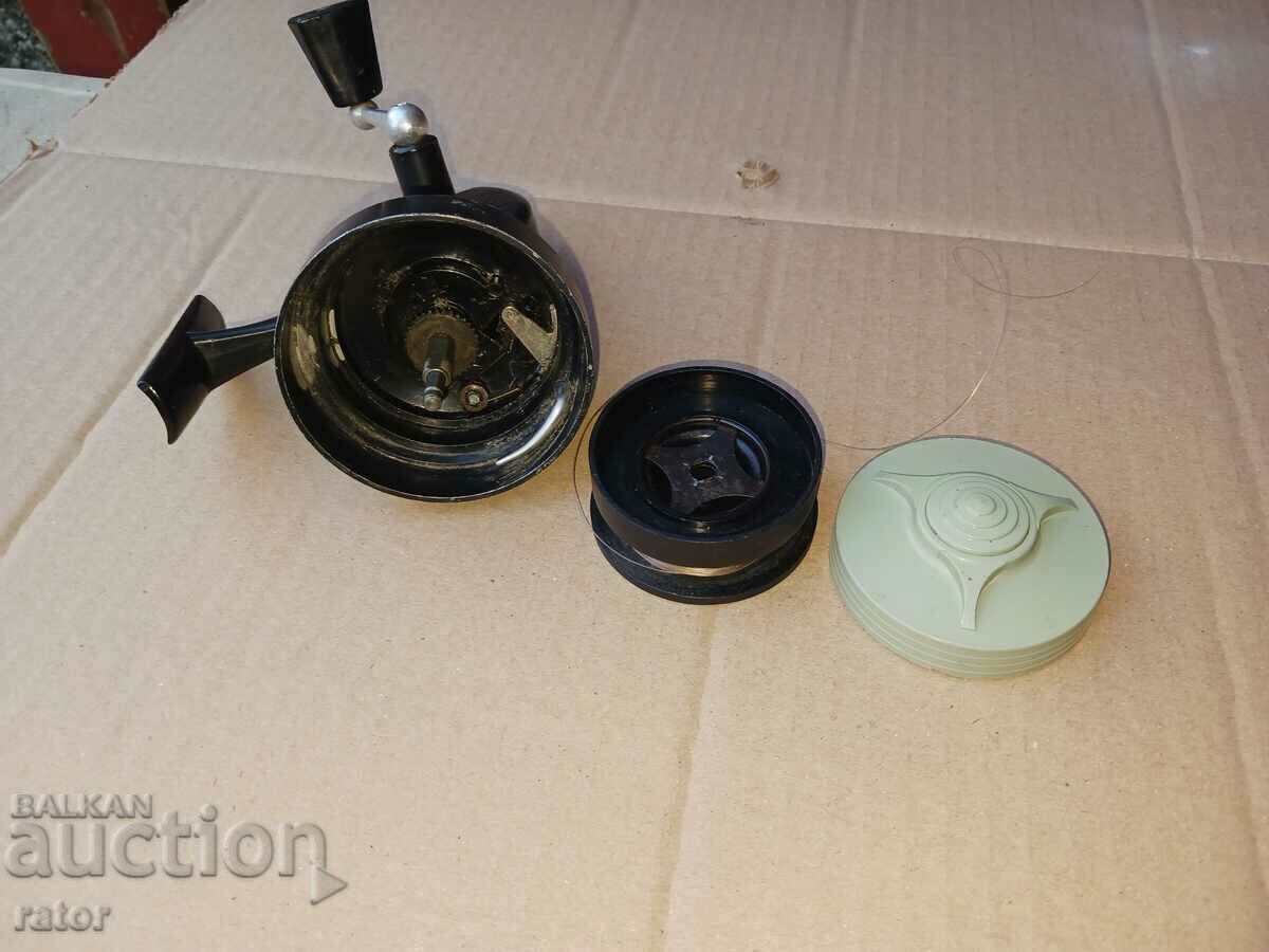 Old collectible BULGARIAN fishing reel YANTRA. Rare - 5 Old collectible BULGARIAN fishing reel YANTRA. Rare - 5