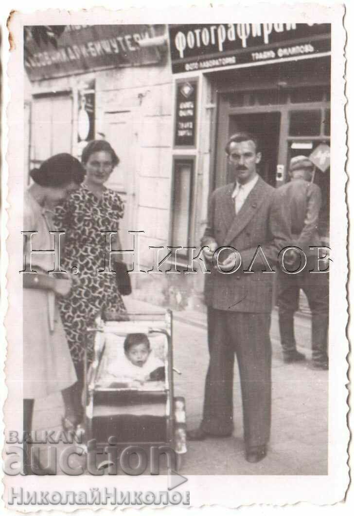 LITTLE OLD PICTURE OF A TROLLEY WALKING D180 LITTLE OLD PICTURE OF A TROLLEY WALKING D180