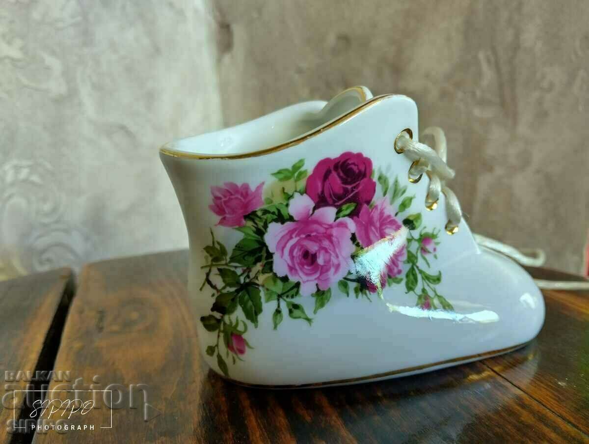 A porcelain shoe from the 1970s like new