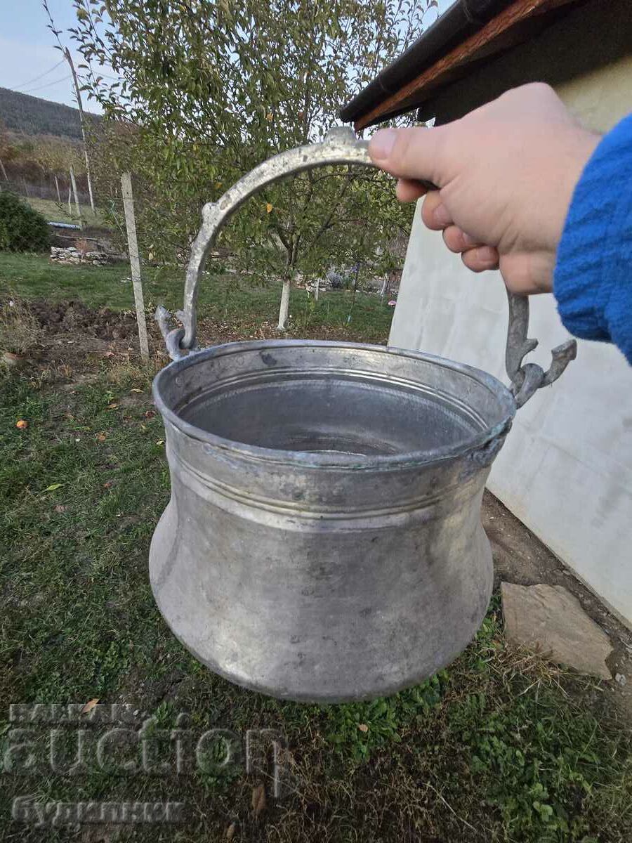 Μεγάλη χάλκινη αρκούδα. 12 λίτρα. Τέλειος. Από μια δεκάρα BZC