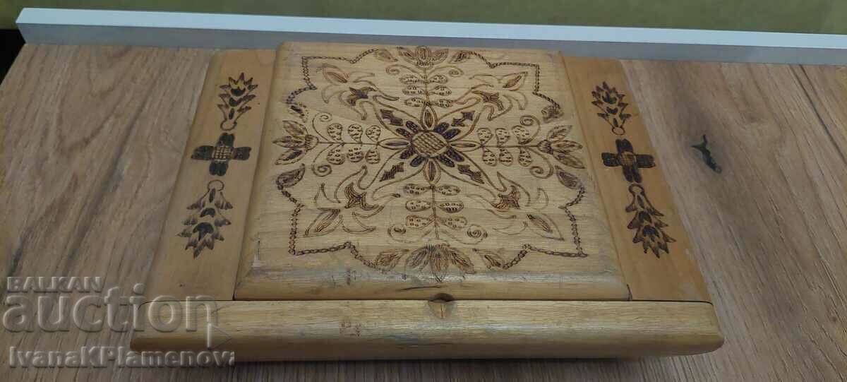 Wooden box for collectors - 6