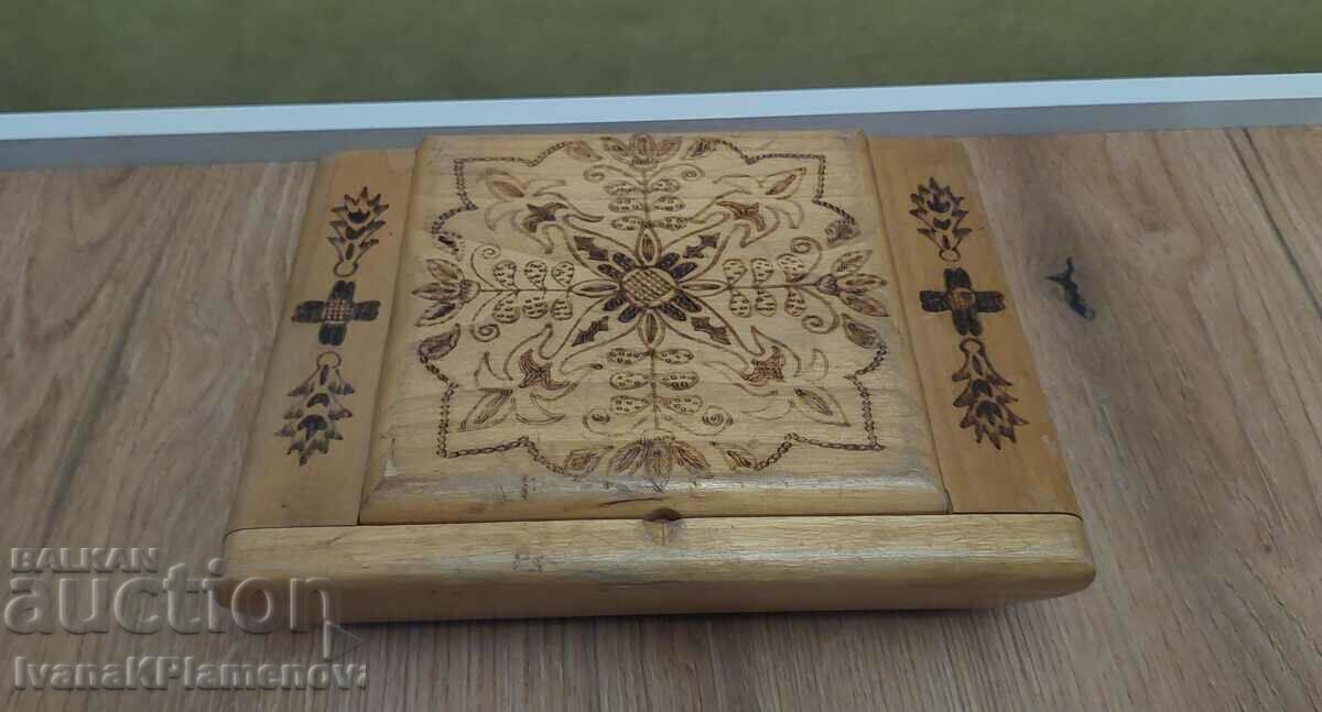 Wooden box for collectors