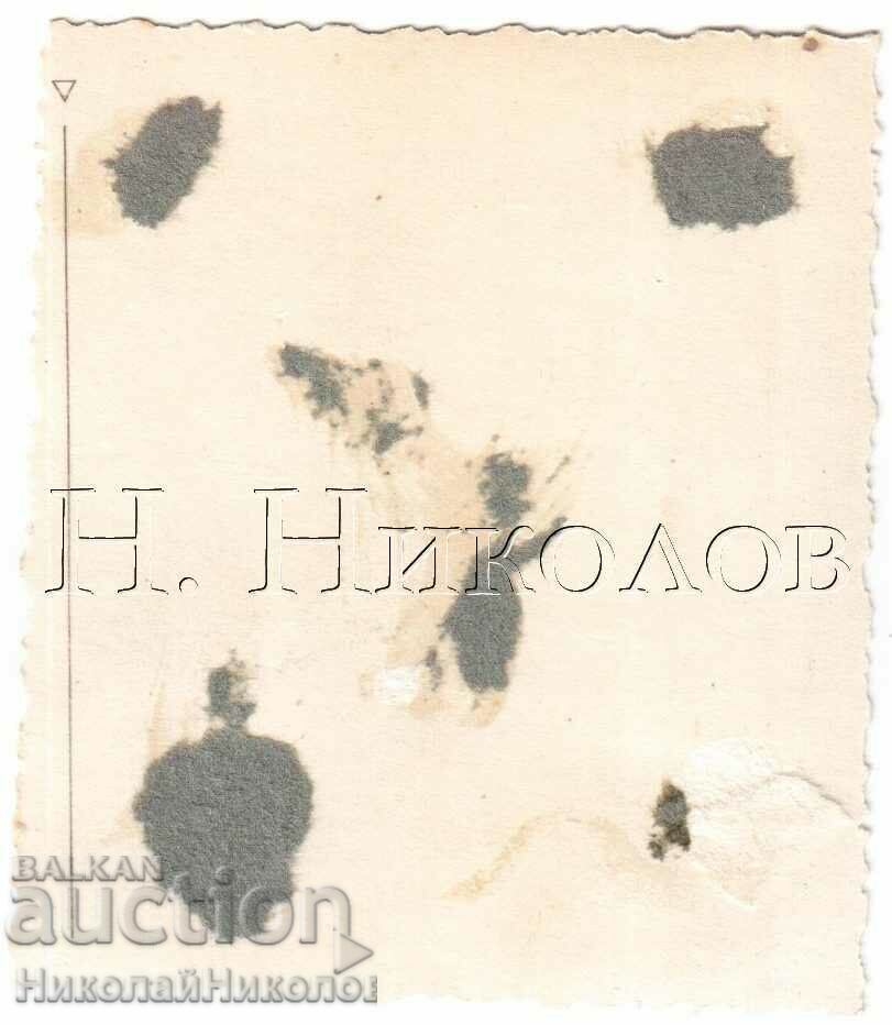 ΜΙΚΡΗ ΠΑΛΙΑ ΦΩΤΟΓΡΑΦΙΑ ΚΟΡΥΦΑΙΩΝ ΠΑΙΔΙΩΝ ΚΑΡΥΔΙΩΝ ΜΕ ΛΑΪΚΗ ΦΟΡΕΣΗ Δ183 με τιμή 3.00 BGN | € 1.53