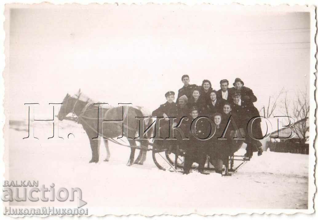 Auction  1943 LOT 4x SMALL OLD PHOTOS WINTER IN KUBRAT D184