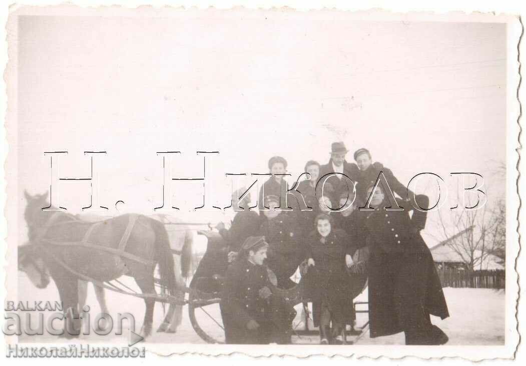 Delivery of 1943 LOT 4x SMALL OLD PHOTOS WINTER IN KUBRAT D184