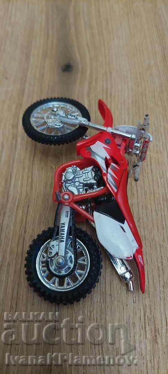 A toy for collectors with price 14.00 BGN | € 7.16 A toy for collectors with price 14.00 BGN | € 7.16