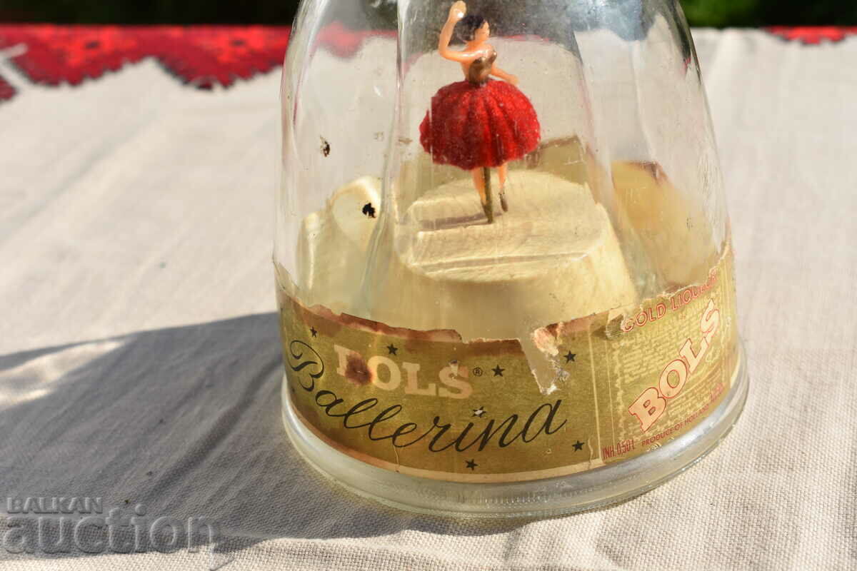 Dancing ballerina in a bottle with price 40.00 BGN | € 20.45