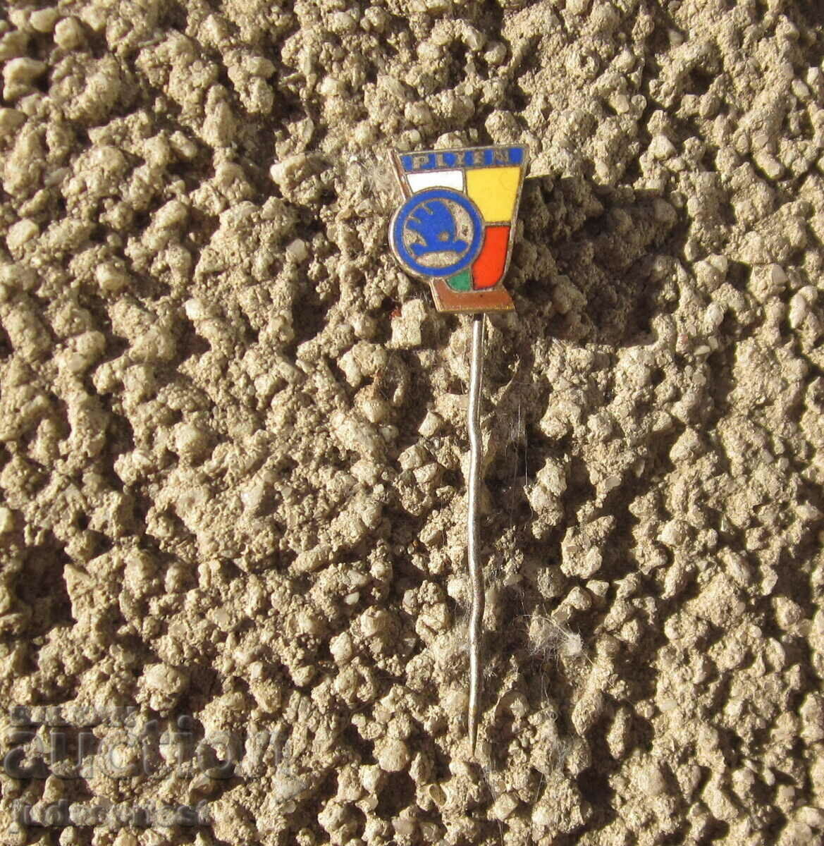 old badge sports club ice hockey skoda plzen marked with price 10.00 BGN | € 5.11