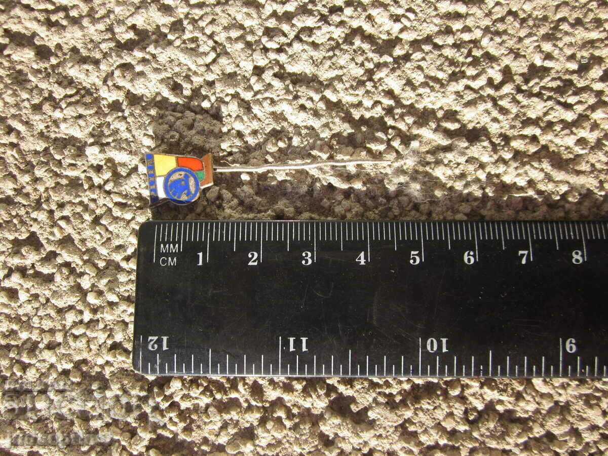 Auction  old badge sports club ice hockey skoda plzen marked