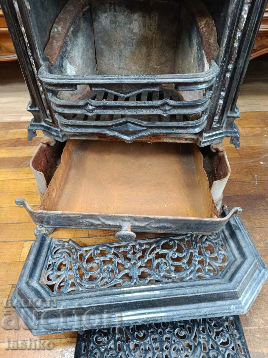 Παράδοση Τζάκι γαλλικού σμάλτου, σόμπα Παράδοση Τζάκι γαλλικού σμάλτου, σόμπα