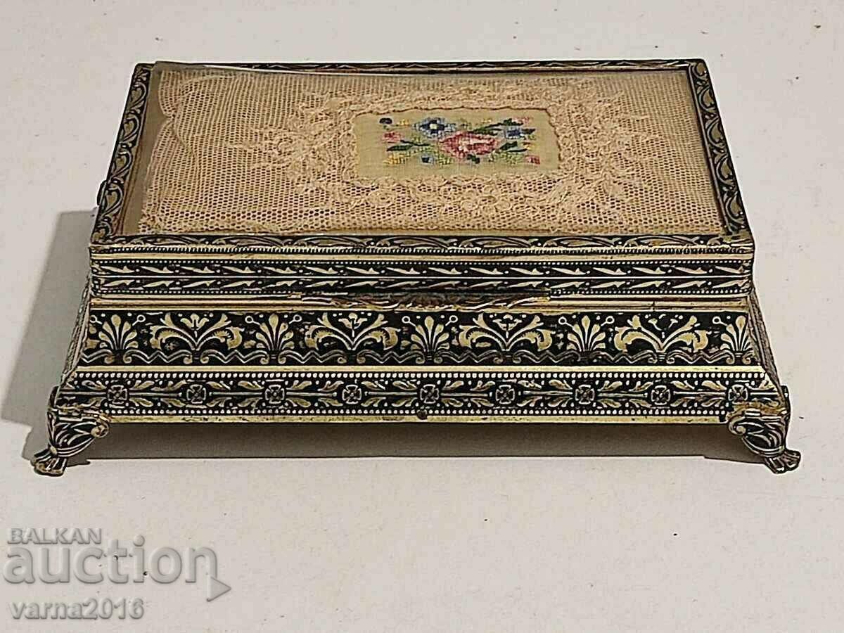 BZC of 1 cent Old Jewelry Box