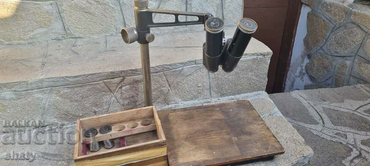 Vechiul microscop german cu preț 480.00 BGN | € 245.42