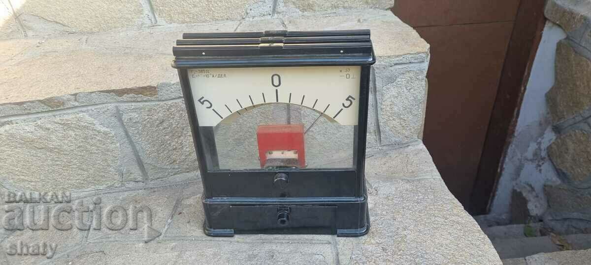 Delivery of Old Russian device. Galvanometer Delivery of Old Russian device. Galvanometer