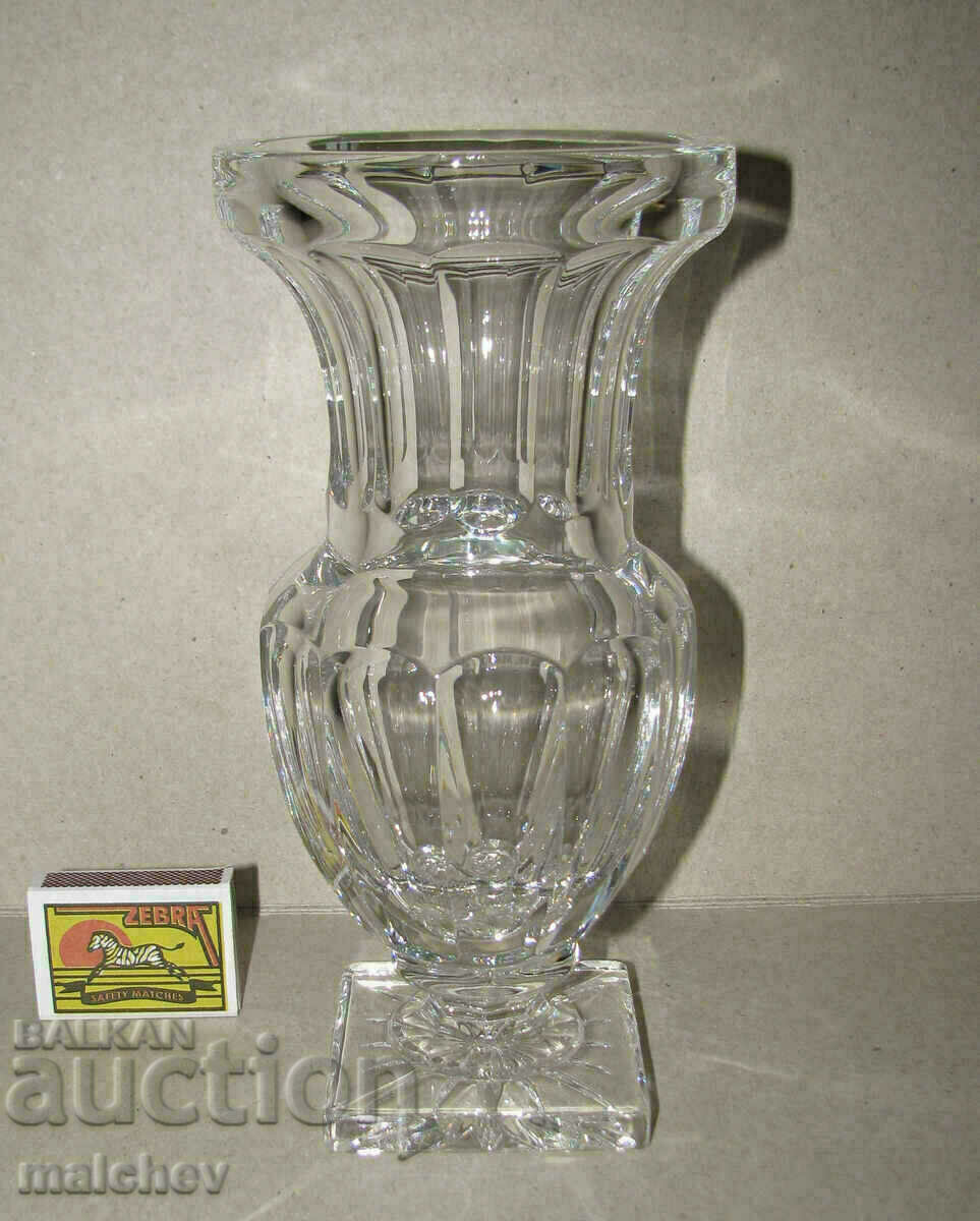 Stylish crystal vase 22 cm lead crystal, excellent