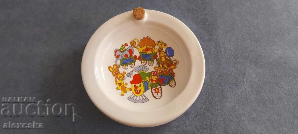 Delivery of Children's thermal plate - Germany Delivery of Children's thermal plate - Germany