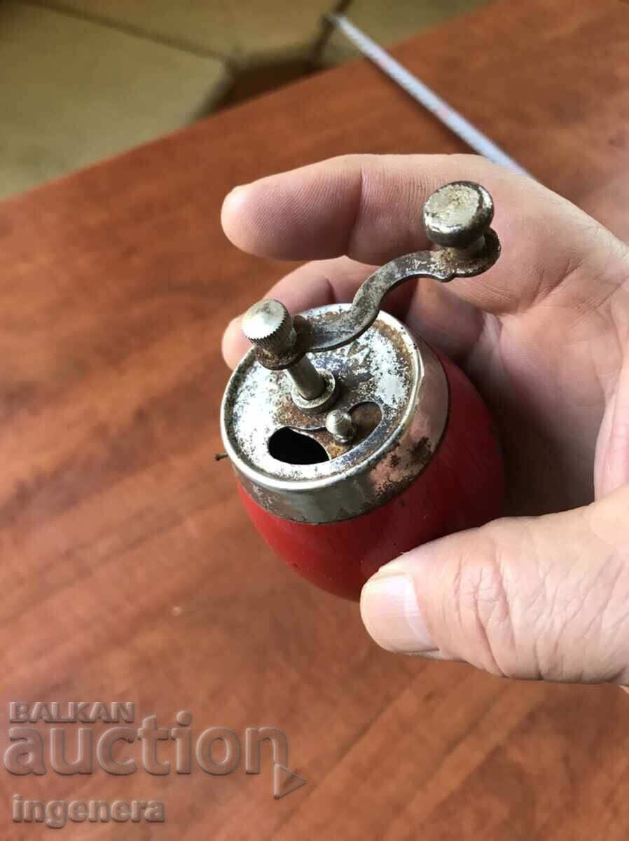 Auction  GRINDER GRINDER FOR SPICES, CHERRY PEPPER