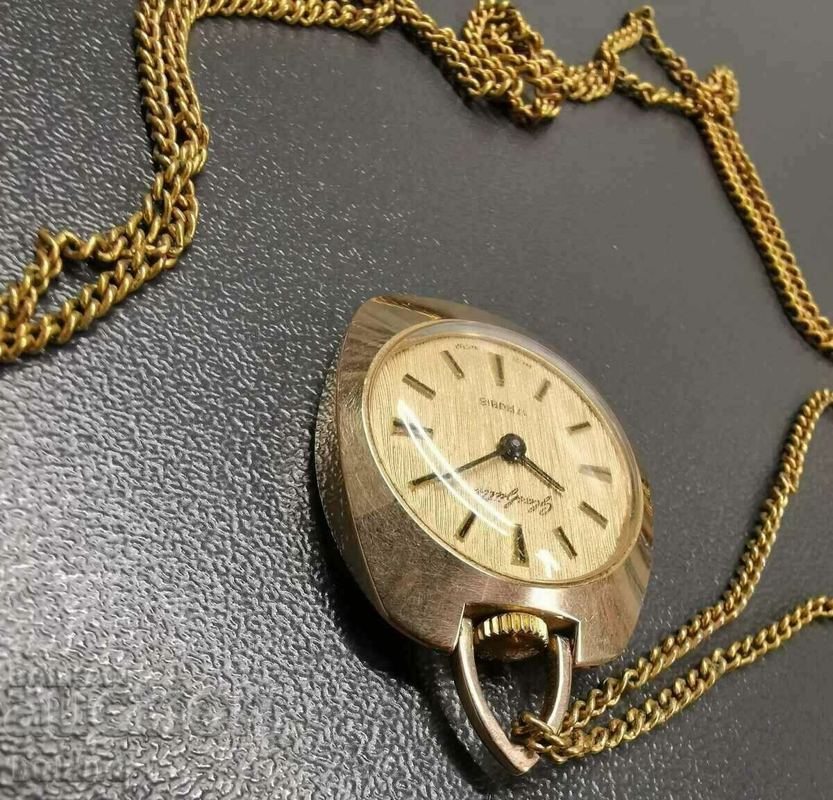 Delivery of Glashutte Medallion Women's Watch Gilded Plating Delivery of Glashutte Medallion Women's Watch Gilded Plating