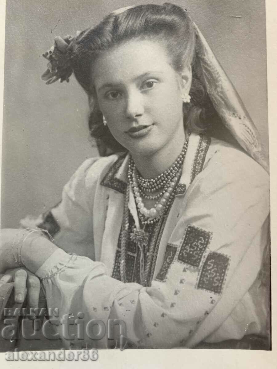 Auction The daughter/?/ of Mikhail Sholokhov old photo Auction The daughter/?/ of Mikhail Sholokhov old photo