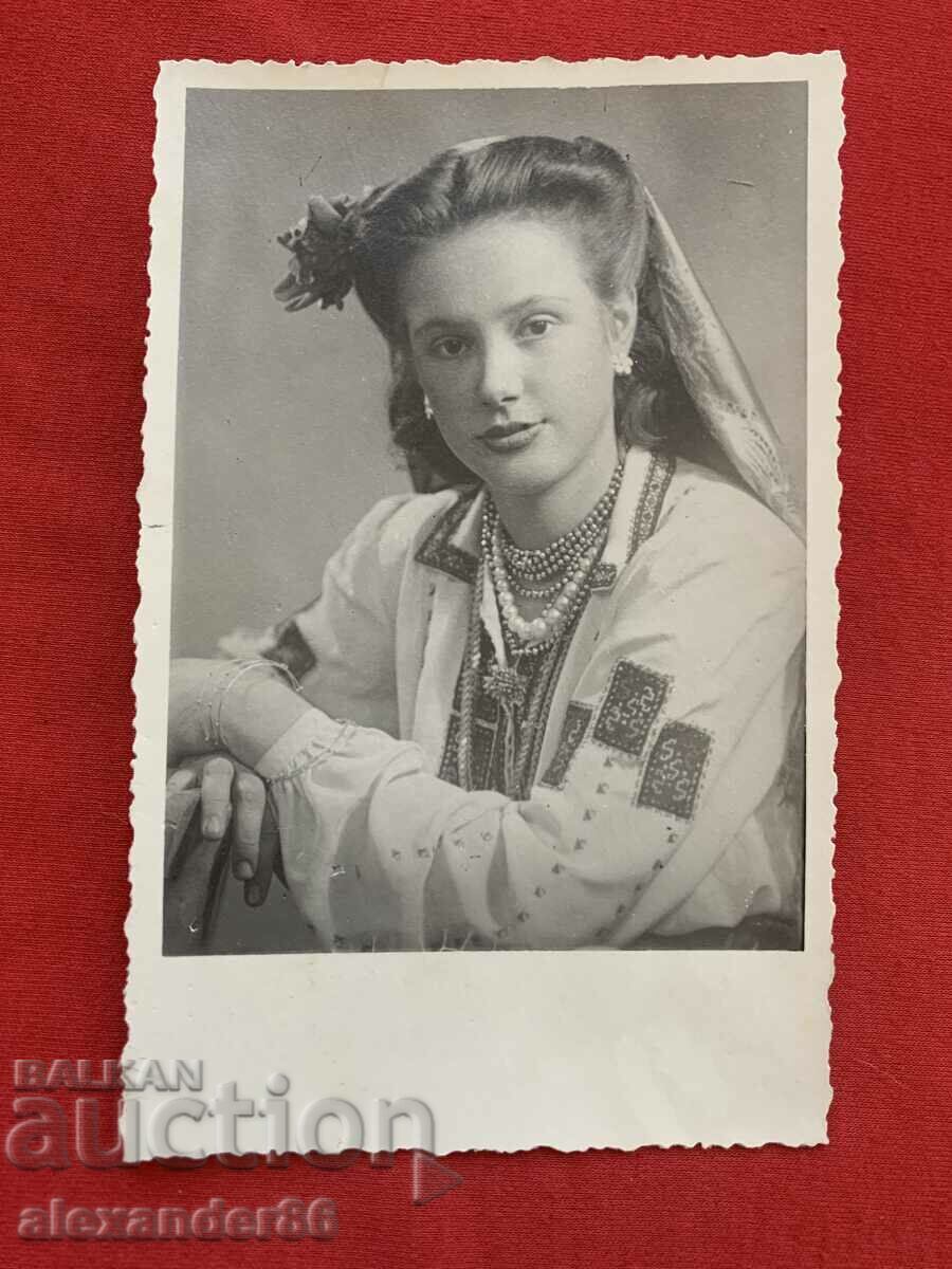 The daughter/?/ of Mikhail Sholokhov old photo The daughter/?/ of Mikhail Sholokhov old photo