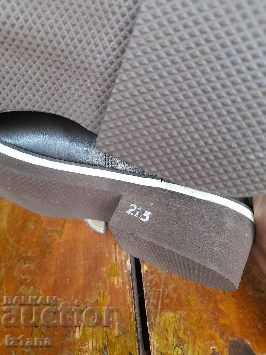 Pantofi vechi pentru copii - 5