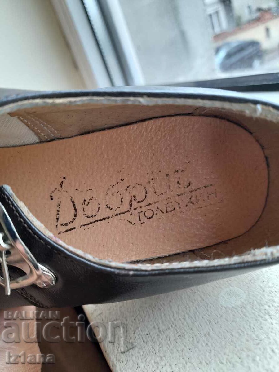 Pantofi vechi pentru copii - 7