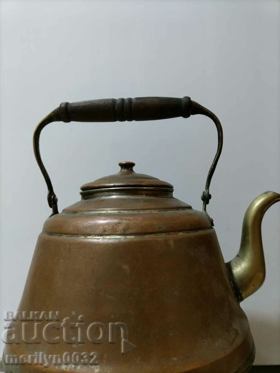 Delivery of Old copper teapot copper household vessel Delivery of Old copper teapot copper household vessel