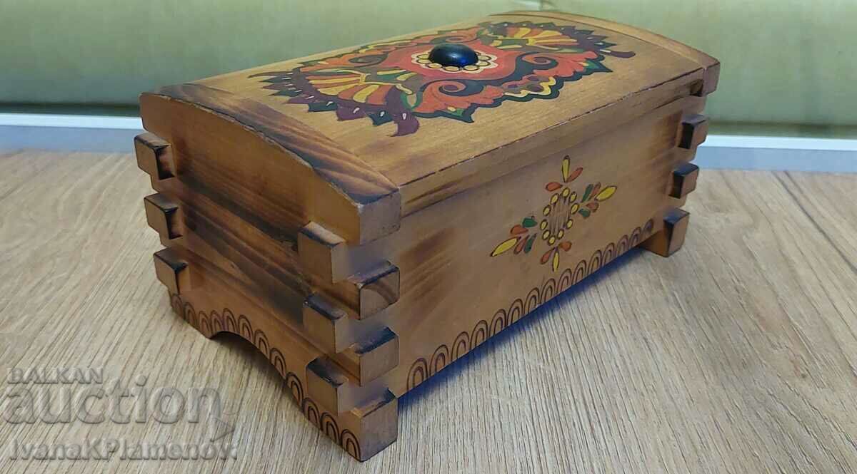 Delivery of Wooden box for collectors Delivery of Wooden box for collectors