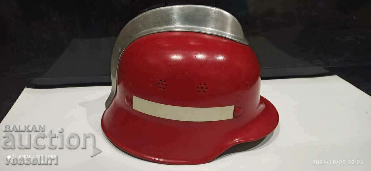 Delivery of German fireman's helmet old from the second world war Delivery of German fireman's helmet old from the second world war