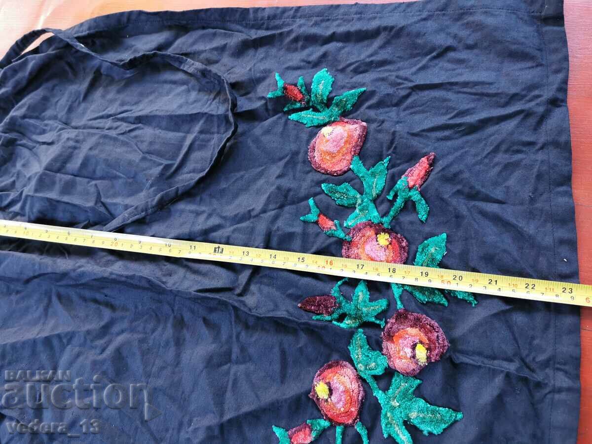 Auction  FOLK COSTUME - APRON