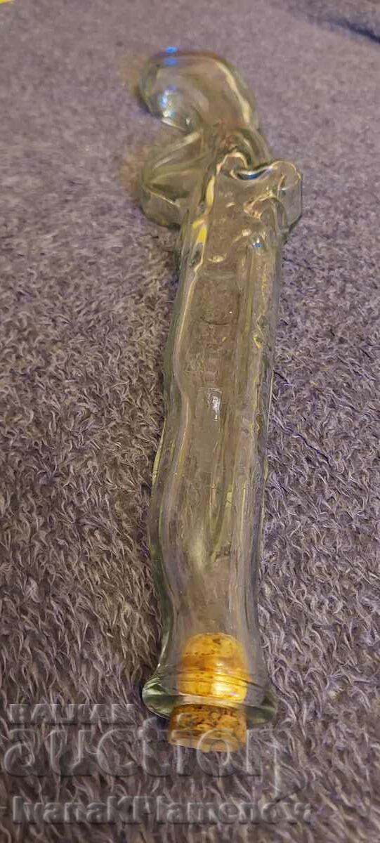 Delivery of Glass bottle in the shape of a gun