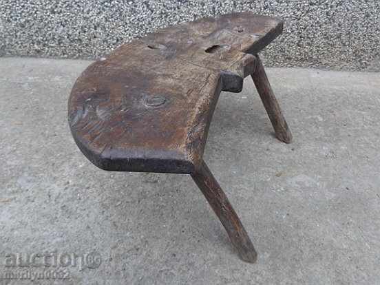 Old three-legged stool, chair, the wooden primitive of 160 years - 6 Old three-legged stool, chair, the wooden primitive of 160 years - 6