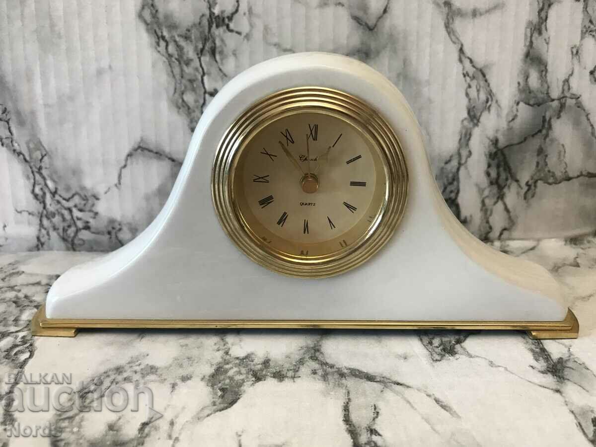 Porcelain clock