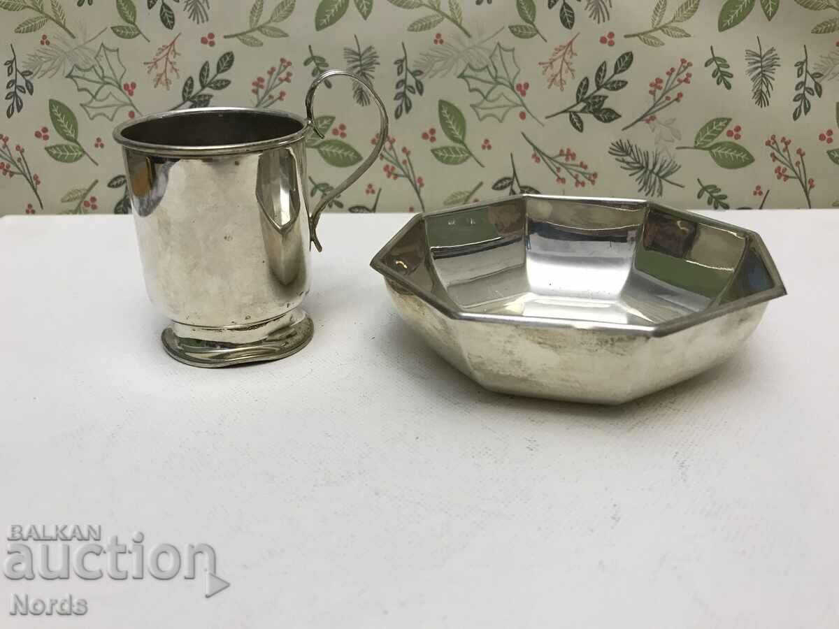 Silver plate with markings