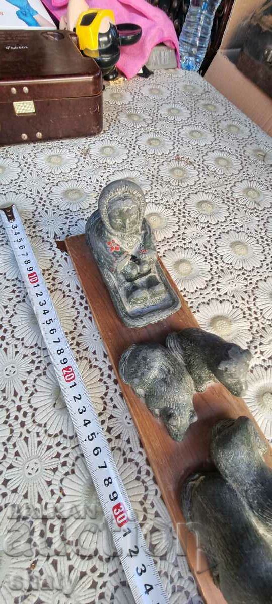 Παλιά φιγούρα .Εσκιμώος. Σκύλοι. με τιμή 45.00 BGN | € 23.01 Παλιά φιγούρα .Εσκιμώος. Σκύλοι. με τιμή 45.00 BGN | € 23.01