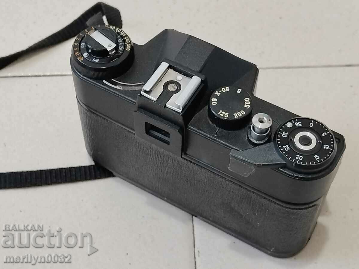 Аукцион Соц. фотоапарат, камера "ЗЕНИТ" без обектив  СССР Работи